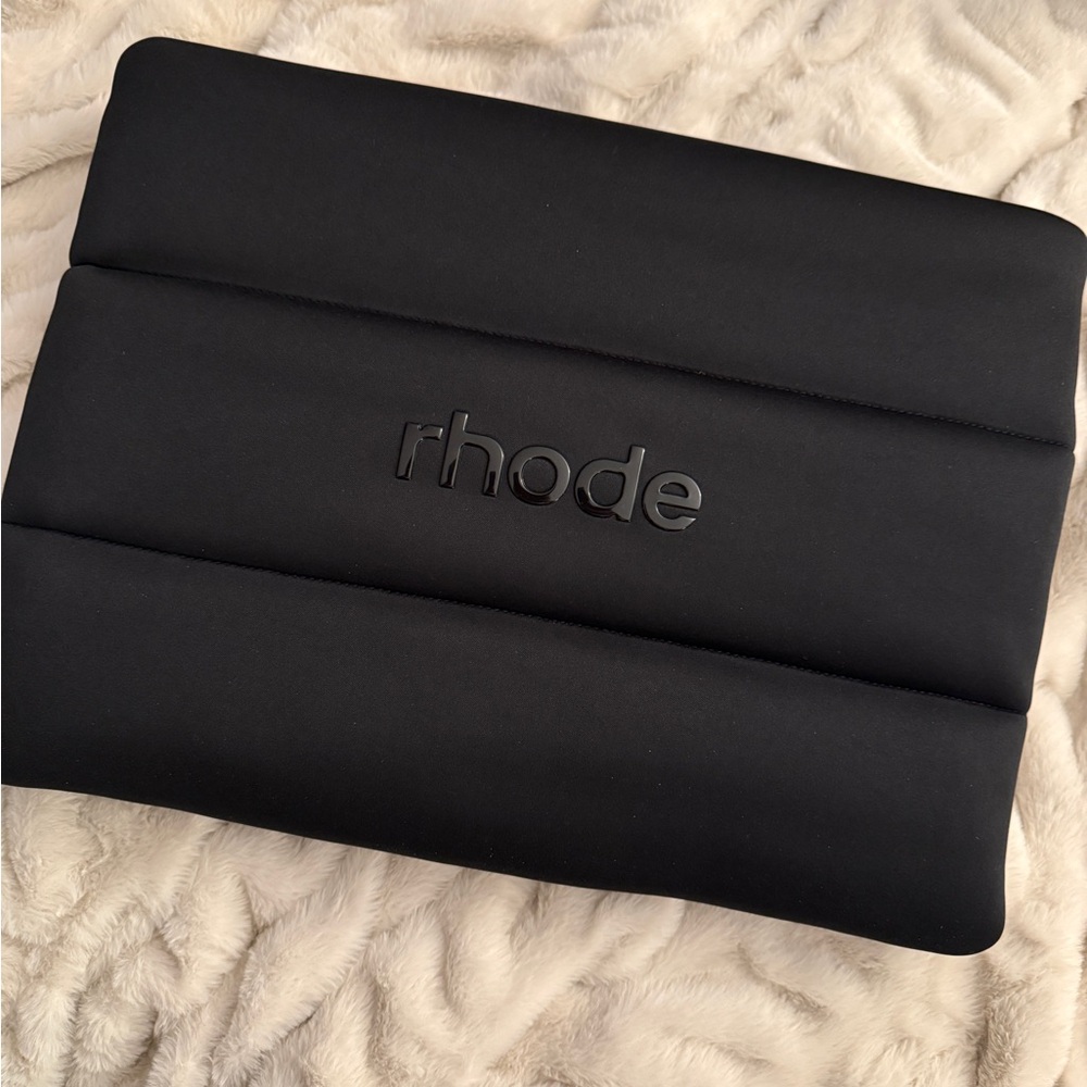 RHODE Oversized Bubble Bag - Picture 3 of 3